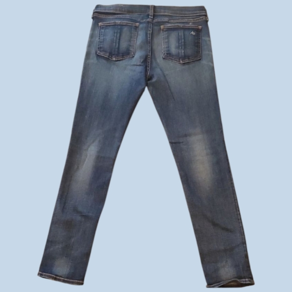 rag & bone skinny capri jeans in a classic medium wash denim. Size 29. - Picture 5 of 7